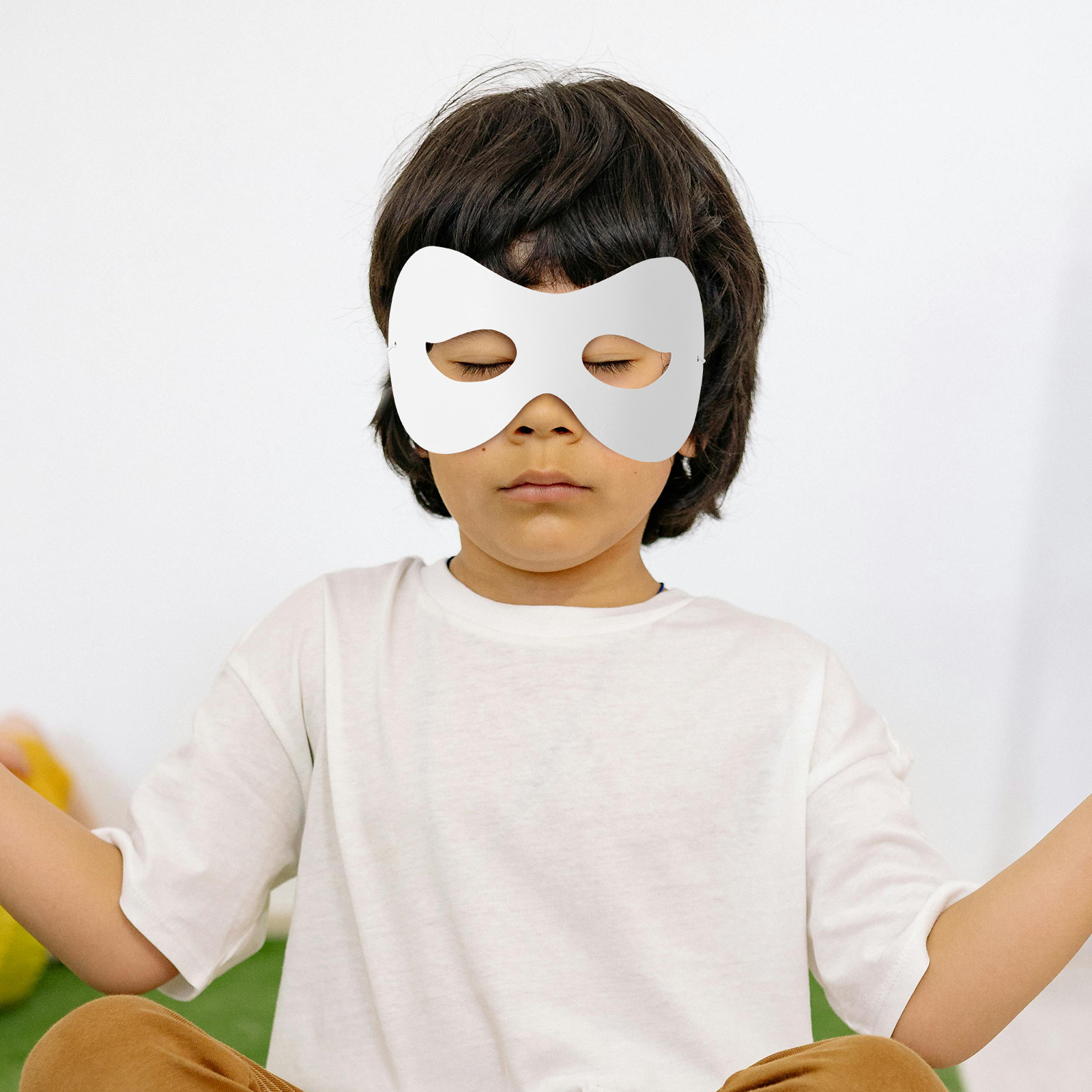 Art Craft With Paper - 40個入り、子供向けグラフィティマスク。無地のペーパーマスクで、自由にペイントしてアート作品や工作に活用できます。自分で好きな色でデコレーションできます。